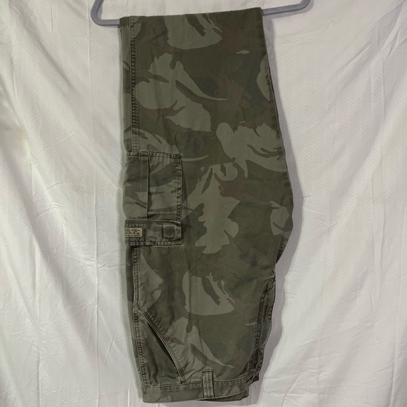 Men’s Wrangler Camouflage Cargo Pants. Size 40 - Picture 3 of 7